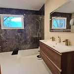 La Bredi Proche De Bordeaux Avec Piscine Et ヴィラ *