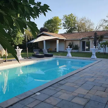 Villa Avec Piscine Et Sur La Route Des Vins La Brede